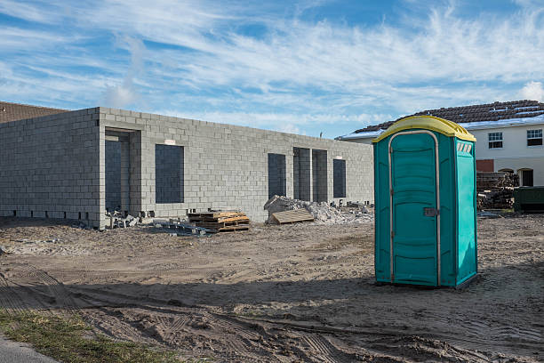 Portable Toilet Options We Offer in Samsula Spruce Creek, FL